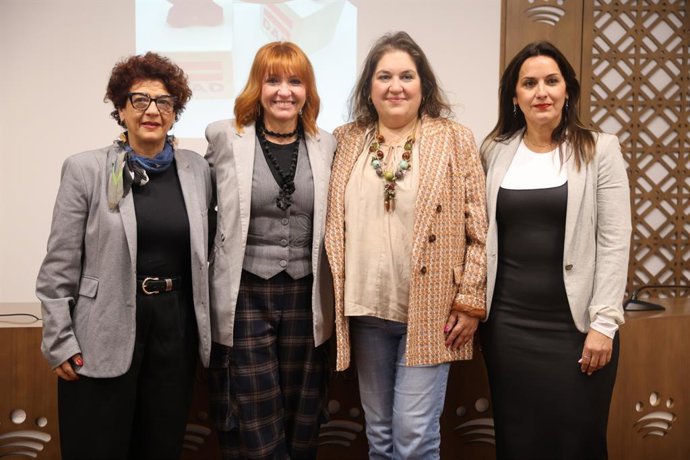 La Diputación de Badajo presenta las actividades enmarcadas en el 'Marzo violeta'