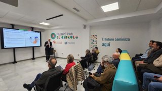 Reunión entre Diputación de Cáceres y Telefónica para colaborar en eficiencia energética