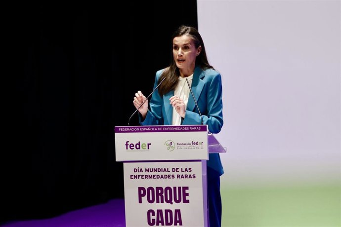 La Reina Letizia interviene durante el acto con motivo del ‘Día Mundial de las Enfermedades Raras’, en el Palacio de Congresos de Castellón