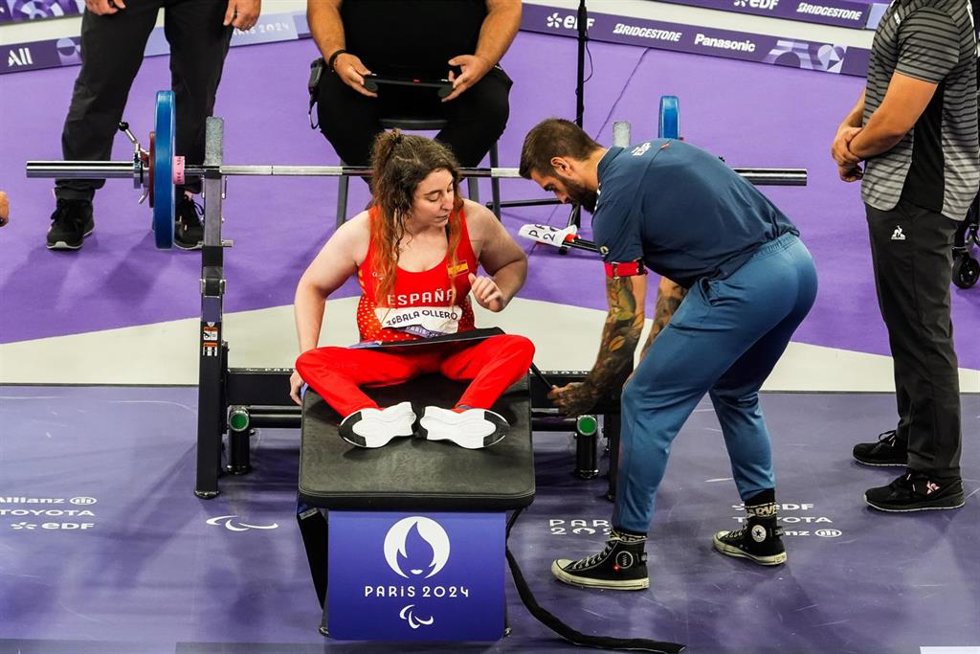 Archivo - Loida Zabala durante el concurso de halterofilia de 50 kg los Juegos Paralímpicos de París de 2024