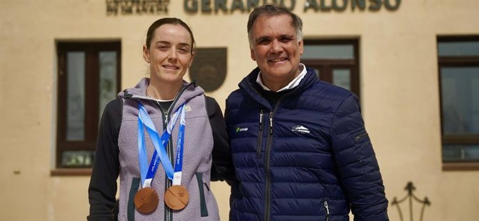 Ana Alonso con el consejero delegado de Cetursa Sierra Nevada, Jesús Ibáñez