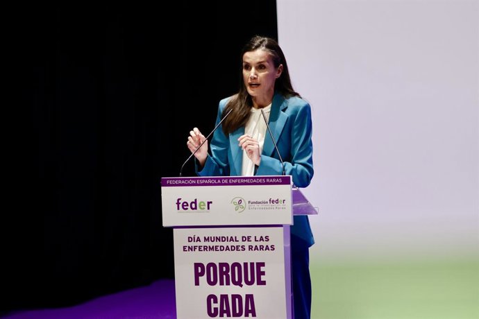 La Reina Letizia interviene durante el acto con motivo del ‘Día Mundial de las Enfermedades Raras’, en el Palacio de Congresos de Castellón, a 3 de marzo de 2026, en Castellón de la Plana, Comunidad Valenciana (España). Organizado por la la Federación Esp