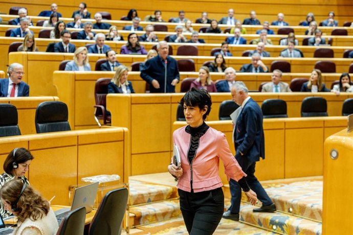 La ministra de Inclusión Seguridad Social y Migraciones, Elma Saiz, en el Pleno del Senado.