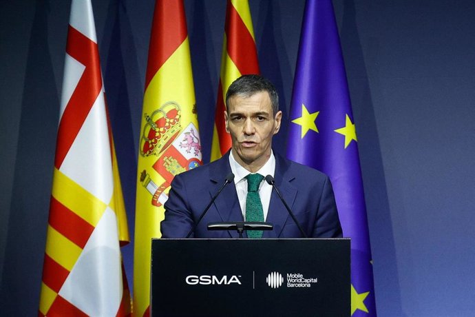 El presidente del Gobierno, Pedro Sánchez, interviene durante la cena oficial de inauguración del Mobile World Congress (MWC) Barcelona 2026, en el Museu Nacional d'Art de Catalunya, a 1 de marzo de 2026, en Barcelona, Catalunya (España). El Mobile Congre