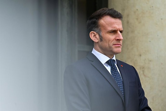 February 27, 2026, Paris, Ile-De-France (Region, France: The President of the Republic, Emmanuel Macron, welcomed the Prime Minister of the Republic of Slovenia, Robert Golob, to the ÉlysĂe Palace on 27 February 2026.