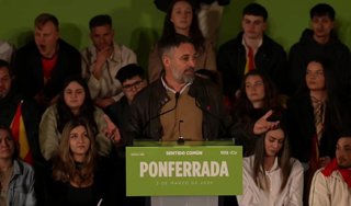 El presidente de Vox, Santiago Abascal, en un mitin en Ponferrada (León), donde ha acompañado al candidato de Vox a la Presidencia de la Junta, Carlos Pollán.