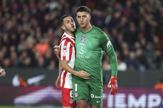 Koke and Juan Musso of Atletico de Madrid gesture during the Spanish Cup, Copa del Rey, football match Semifinal Second Leg played between FC Barcelona and Atletico de Madrid at Spotify Camp Nou stadium on March 03, 2026 in Barcelona, Spain.