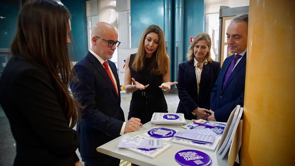 El delegado del Gobierno en Madrid, Francisco Martín, inaugura un Punto Violenta en las instalaciones de la Agencia Tributaria en la calle Montalbán de Madrid.