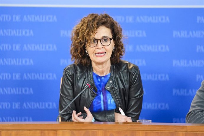 La diputada del Grupo Por Andalucía Esperanza Gómez, en una imagen de archivo en rueda de prensa. 