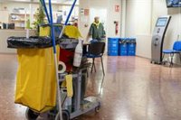 El Gobierno municipal de Sevilla aprueba el nuevo modelo de limpieza de los colegios con casi 400 trabajadores