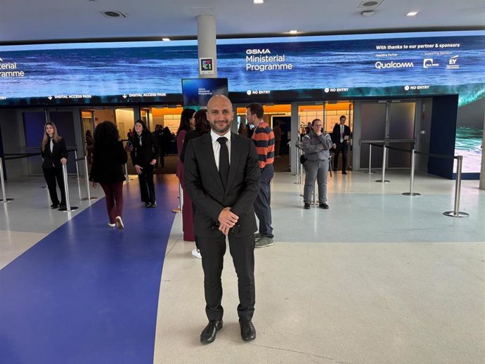 El jefe de Innovación de Acnur, Hovig Etyemezian, en el MWC