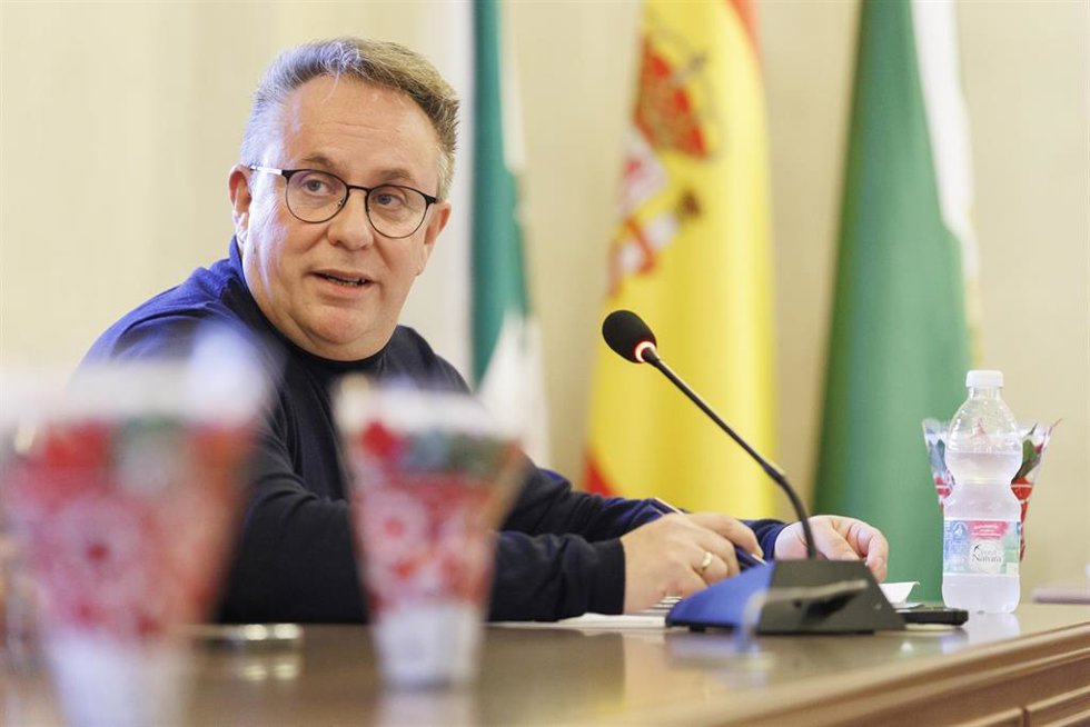 Archivo - El portavoz socialista en el Ayuntamiento de Pinos Puente (Granada), Enrique Medina, en una imagen reciente