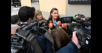 La Reina Letizia, políticos y periodistas despiden a Fernando Ónega, "artesano" y extraordinario periodista