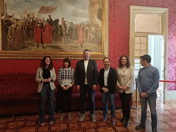 MÉS per Malorca y MÉS per Menorca presentan un acuerdo para crear un comité especial aeroportuario.