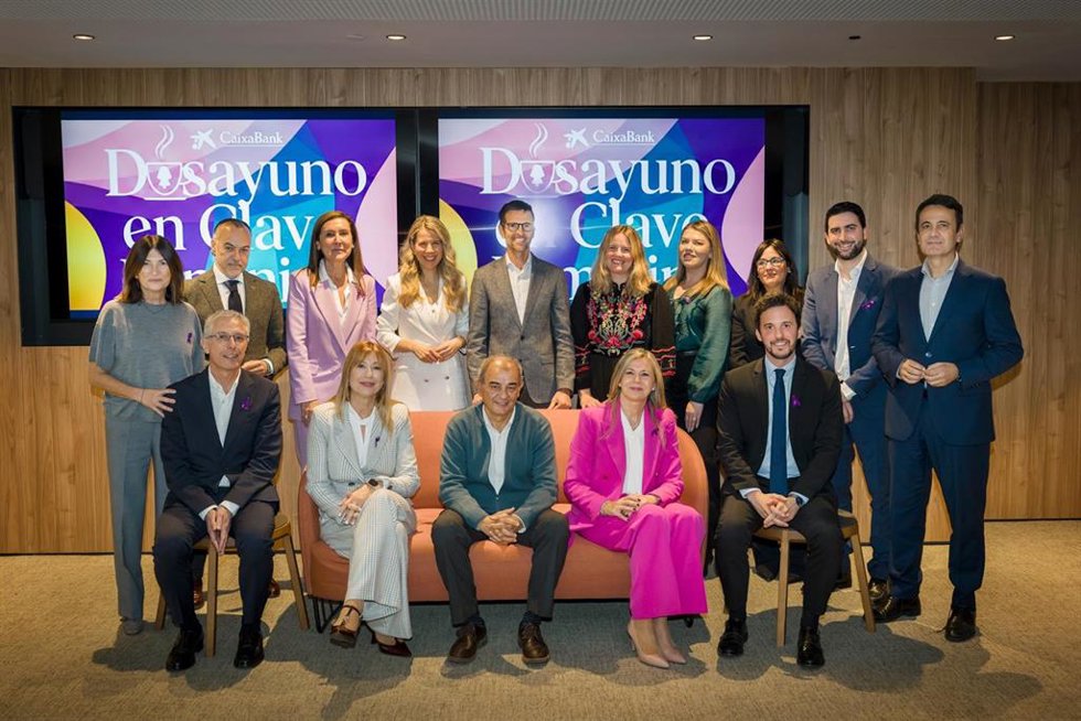 Imágenes del Desayuno en Clave Femenina