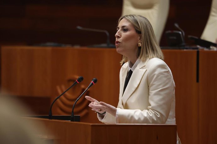 A candidata à Presidência da Junta, María Guardiola, em seu discurso na sessão plenária de investidura