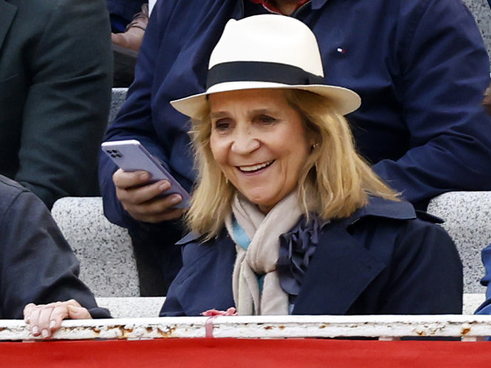 Archivo - La Infanta Elena en una corrida de toros.