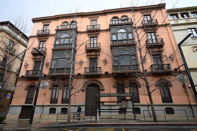 Inmueble de la antigua Delegación del Gobierno andaluz en Granada.