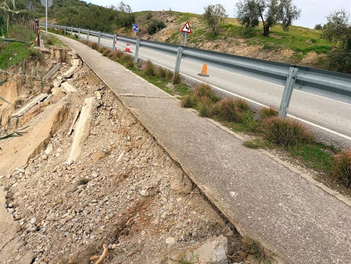 Situación actual de la SE-9225 en Algámitas (Sevilla)