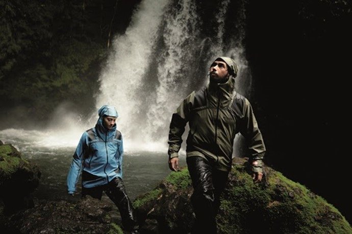 Columbia amplía su propuesta impermeable para primavera con Engineered For Whatever