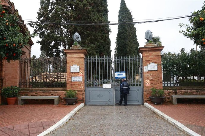 Exterior del Cementerio de San Fernando de Sevilla