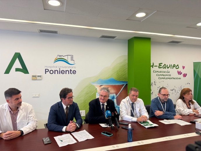 Presentación del nuevo centro de hemodiálisis ambulatoria de El Ejido (Almería).