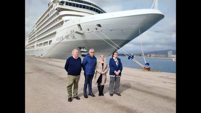 Archivo - El concejal de Turismo del Ayuntamiento de Palamós (Girona), Antoni Batxiller, el alcalde de Roses (Girona), Josep. M. Martínez, la alcaldesa de Palamós (Girona), Maroa Puig, y la directora general de Ports de la Generalitat, Esther Roca.