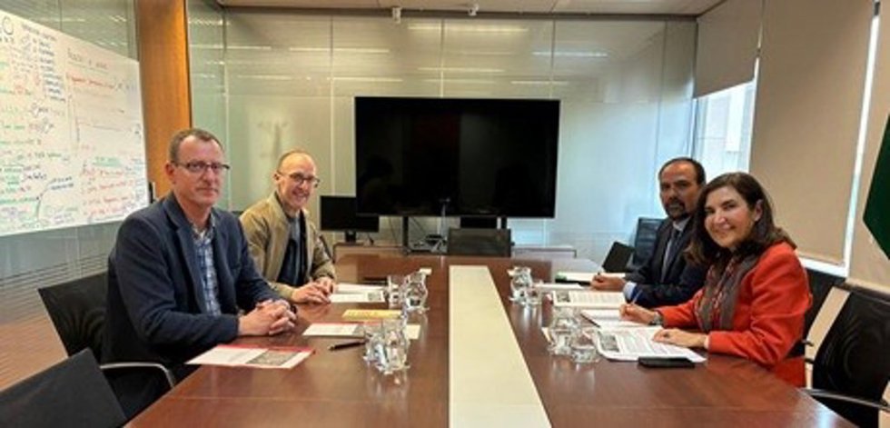 El secretario de Política Institucional de UGT-A, Rafael Gelo y el secretario de Salud Laboral de UGT-A, Pablo Sánchez, reunidos con la consejera de Empleo, Rocío Blanco, para trasladarles un paquete de medidas para combatir la siniestralidad laboral.