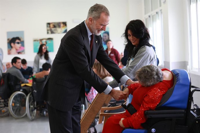 El Rey Felipe VI, visita el Centro de Atención Integral a Personas con Parálisis Cerebral Aspace Sevilla.