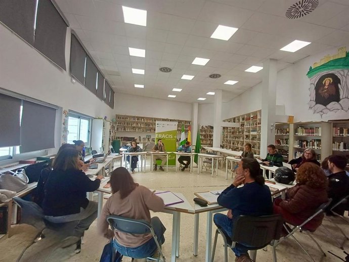 Mesa sectorial de trabajo para la inclusión sociofamiliar en el marco del programa Eracis+ en Puerto Serrano (Cádiz)