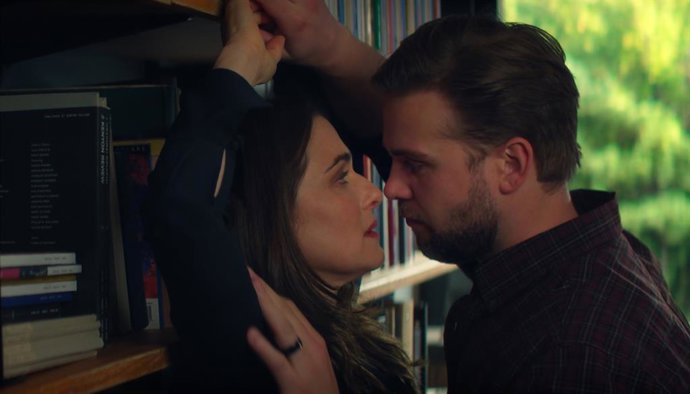 ¿A qué hora se estrena en Netflix Vladimir, la provocadora serie erótica de Rachel Weisz?