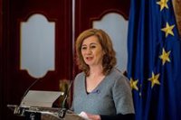 Armengol llama a una respuesta "colectiva" frente a la "desafección" hacia el feminismo entre los jóvenes