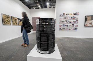 El artista Eugenio Merino exhibe su obra en 'ADN Galería'.