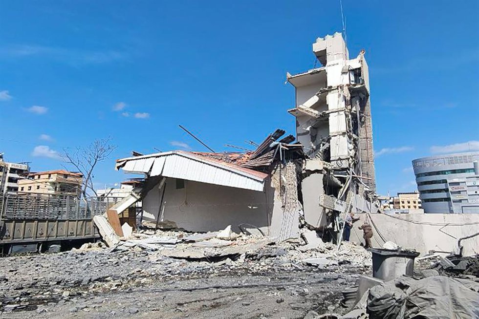 Un edificio destrozado en un suburbio de la capital de Líbano, Beirut