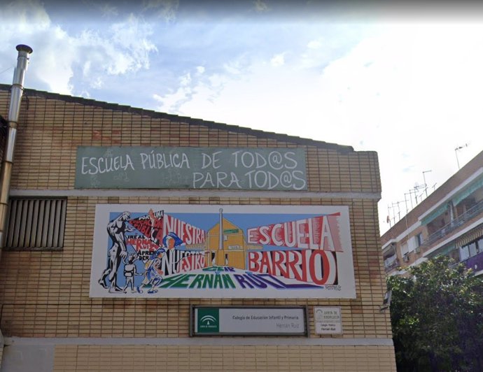 Mural en el CEIP Hernán Ruiz.