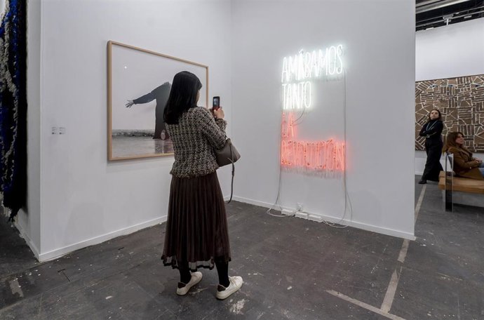 Obras expuestas durante la 45ª edición de la Feria Internacional de Arte Contemporáneo de España (ARCO) en IFEMA, a 4 de marzo de 2026, en Madrid (España). La feria de arte contemporáneo ARCOmadrid arranca este miércoles en IFEMA Madrid en una edición en 