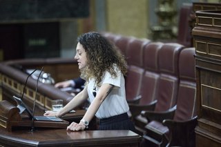 La diputada de Sumar Aina Vidal interviene durante una sesión plenaria, en el Congreso de los Diputados, a 26 de febrero de 2026, en Madrid (España).