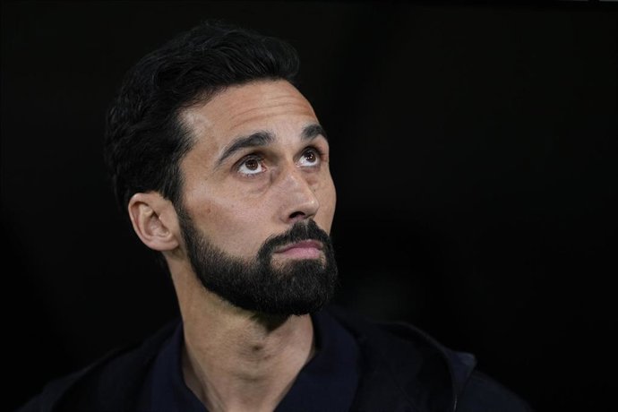 El técnico Álvaro Arbeloa, enel Real Madrid-Getafe de LaLiga EA Sports 2025-26 en el Santiago Bernabéu. 