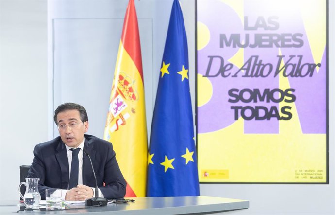 O ministro dos Negócios Estrangeiros, União Europeia e Cooperação, José Manuel Albares, durante uma coletiva de imprensa após o Conselho de Ministros, em 3 de março de 2026, em Madri (Espanha). O Conselho de Ministros aprovou hoje o projeto de lei do esta