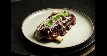 El 'Menú del Arte' que fusiona alta gastronomía y arte en el Palacio de Saldaña de Madrid