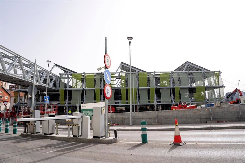 Obras del nuevo aparcamiento modular de la estación de Puerta de Atocha