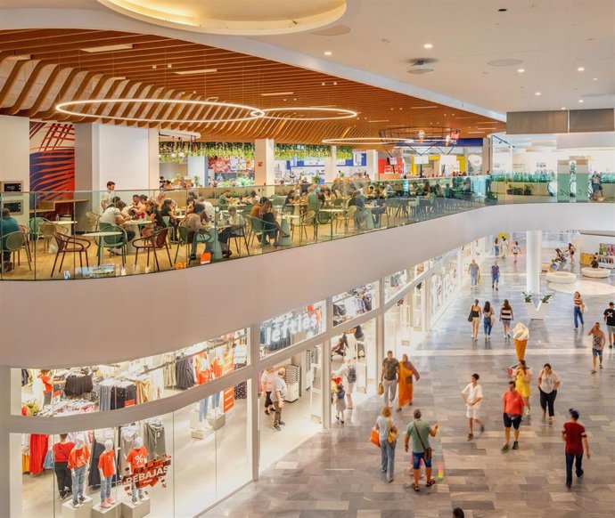 Vista del centro comerical RÍO Shopping de Arroyo (Valladolid).