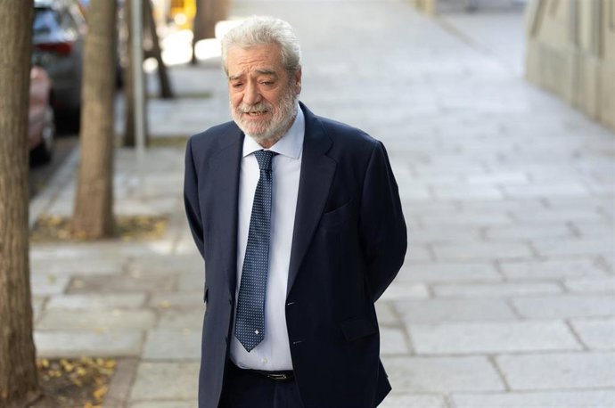 Archivo - El jefe gabinete de la presidenta Comunidad de Madrid, Miguel Ángel Rodríguez, a su llegada la segunda jornada del juicio al fiscal general del Estado, en el Tribunal Supremo