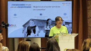 Las 'Kelly's' llevan su lucha al Parlamento por el 8M: "No pedimos privilegios, pedimos que se nos escuche y valore"