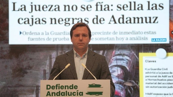 El secretario general del PP-A, Antonio Repullo, este jueves en rueda de prensa en la sede regional.