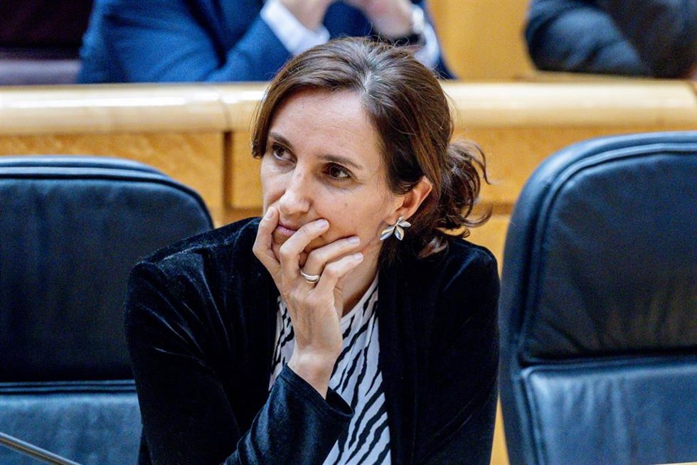 La ministra de Sanidad, Mónica García, durante una sesión de control al Gobierno en el Senado