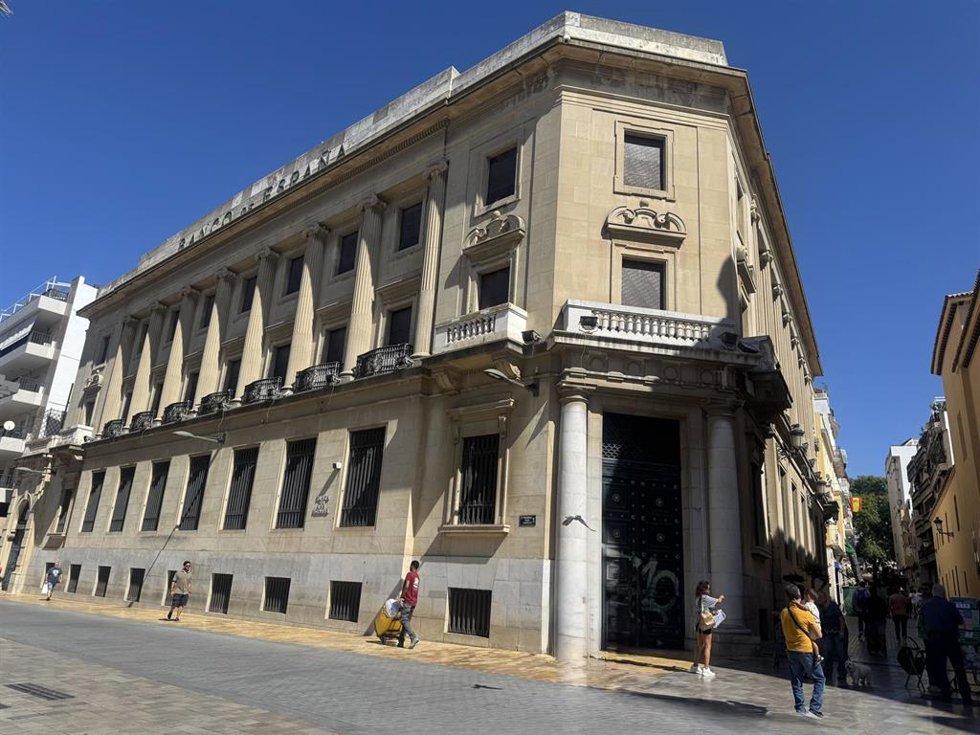 Archivo - Edificio del antiguo Banco de España en Huelva.