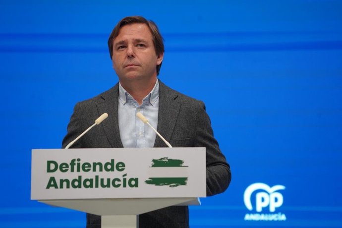 El secretario general del PP-A, Antonio Repullo, este jueves en rueda de prensa.