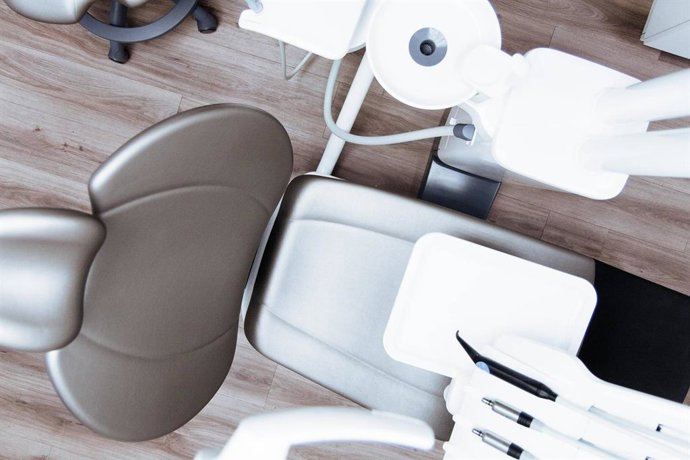 Javier Ramos advierte: el mercado dental español entra en una nueva era marcada por la sobreoferta y la IA