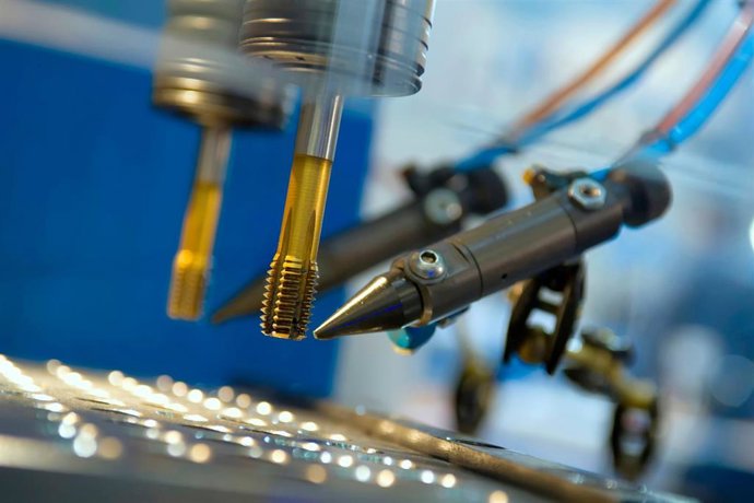 Imagen de archivo de una máquina trabajando. 